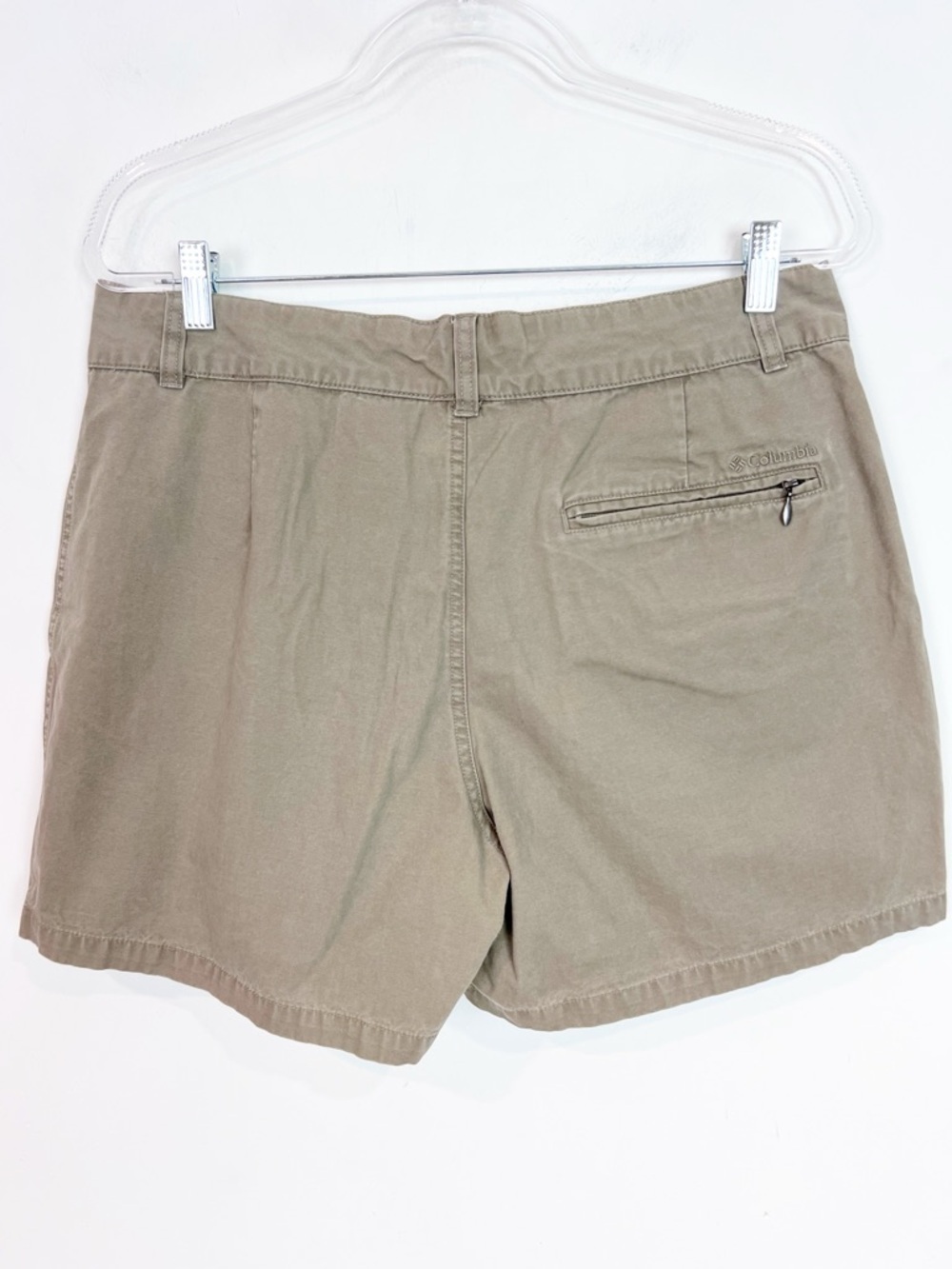 COLUMBIA KHAKI FLAT FRONT SHORTS WITH ZIPPER POCKET WOMENS SZ 14 - Picture 4 of 6